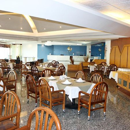 San Juan Park Hotel Сан-Хуан-дель-Ріо Екстер'єр фото The restaurant at the hotel
