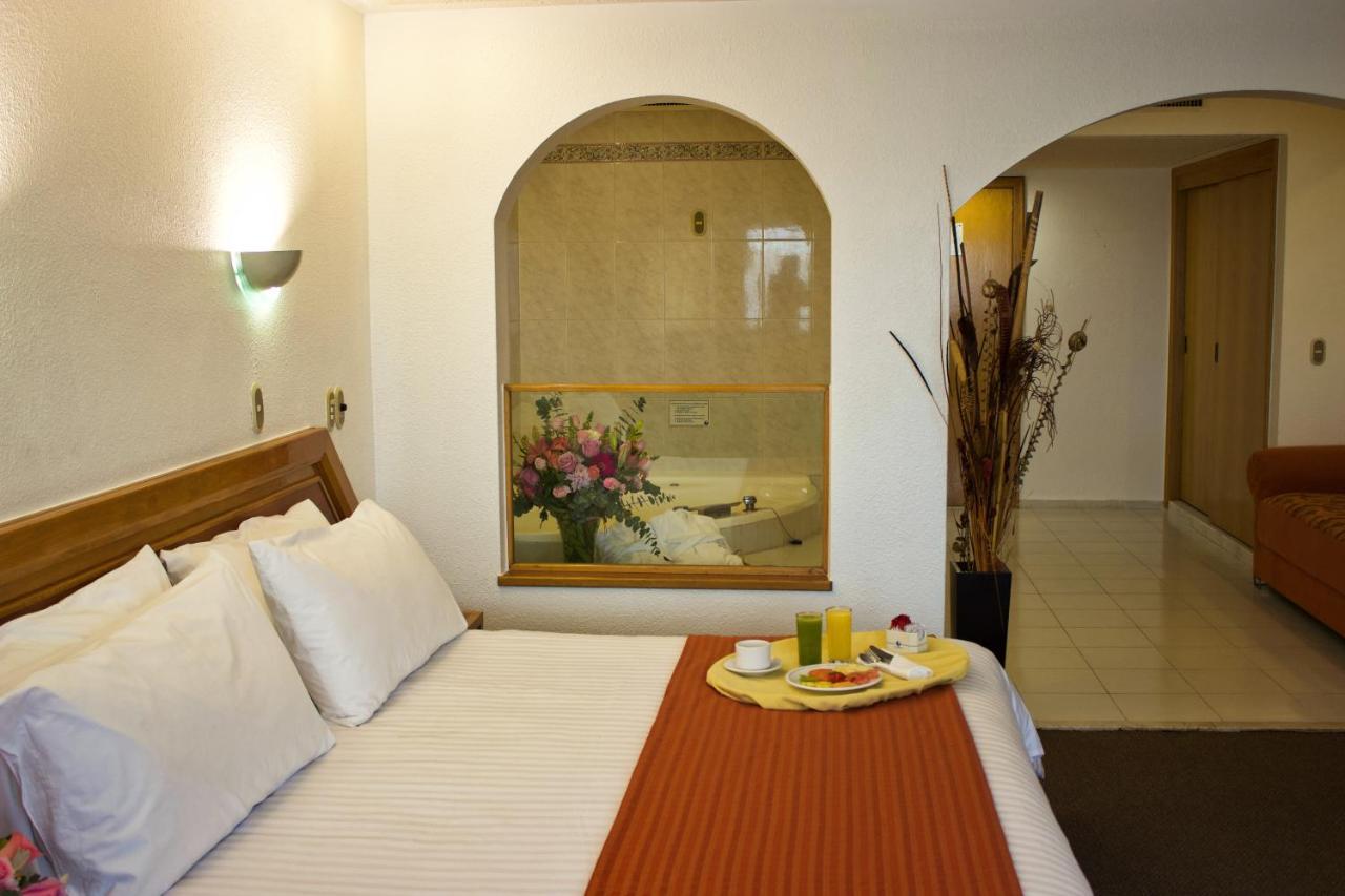 San Juan Park Hotel Сан-Хуан-дель-Ріо Екстер'єр фото A room at the hotel